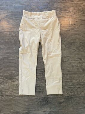 Chicos Slimming Khakis Women’s Dress Pants Workwear Beige Cropped Pants Size 00